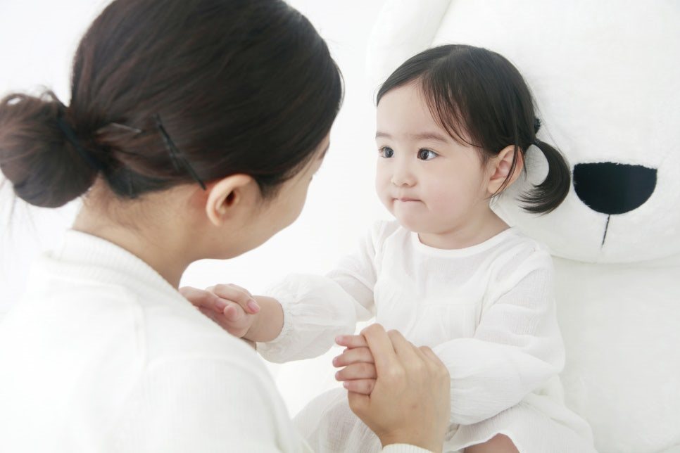 영아의 '자조기술', 여든까지 간다?