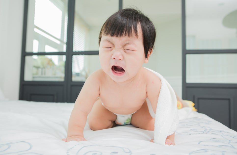 우리 아기가 밤새 울고 보채요!
