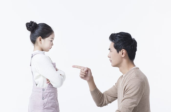 미운 네살, 어떻게 훈육해야 할까요?