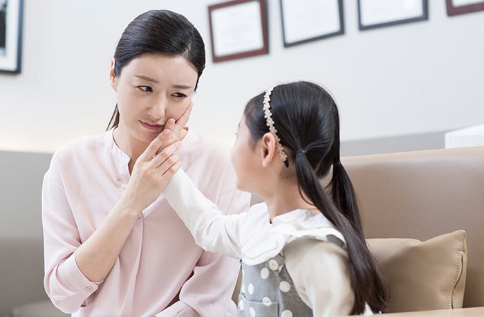 엄마 물건에 집착하는 아이, 이유는?